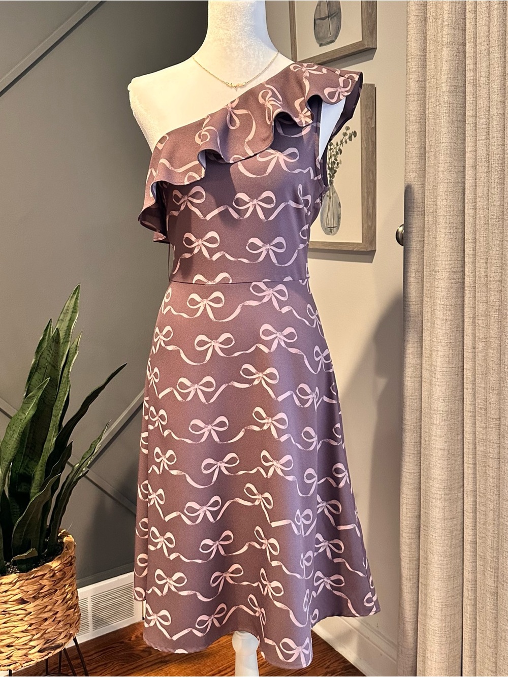 Express One-Shoulder Mauve Purple Bow-Print A-Line Dress